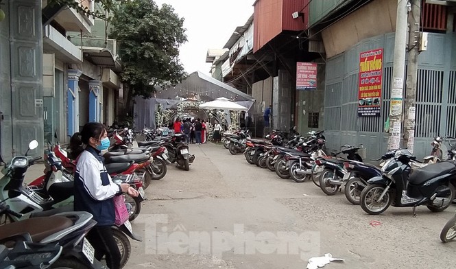 Gần Tết, Hà Nội nở rộ rạp đám cưới giữa lòng đường - ảnh 5
