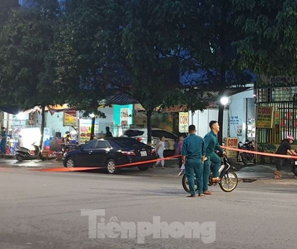Hai người bị nhóm người truy sát, chém thương vong ở KCN Đại Đăng - ảnh 1