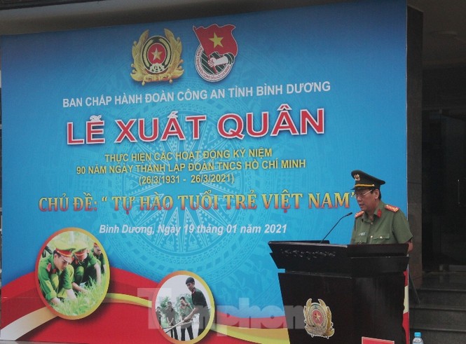 Công an Bình Dương ra quân hành động mừng 90 năm thành lập Đoàn - ảnh 1