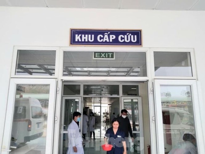 Những bệnh nhân đầu tiền đến điều trị tại bệnh viện trăm tỉ đồng bỏ hoang - ảnh 1