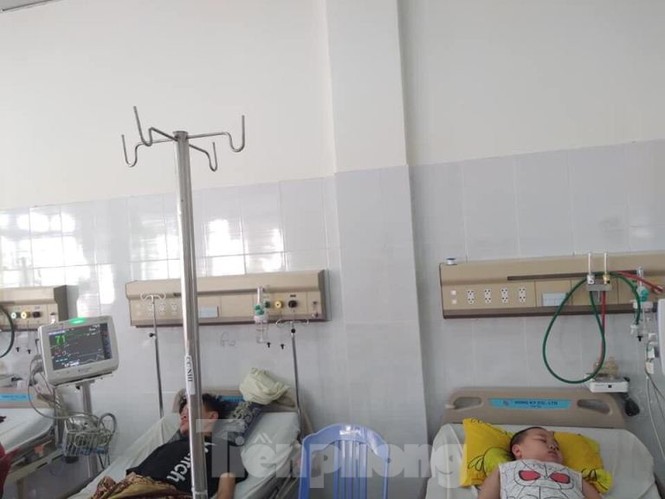 Những bệnh nhân đầu tiền đến điều trị tại bệnh viện trăm tỉ đồng bỏ hoang - ảnh 3