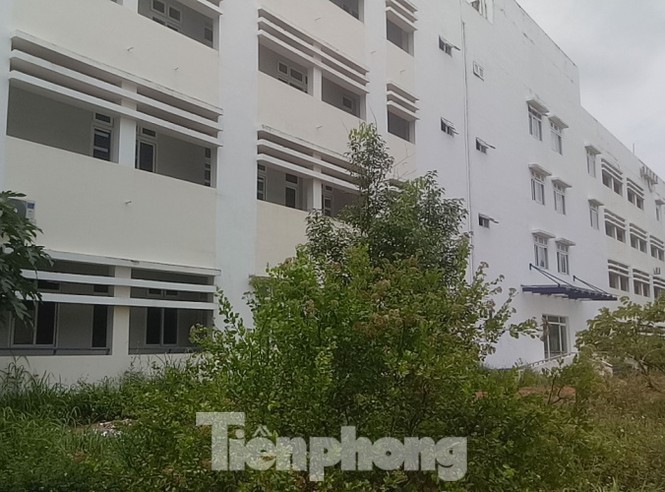 Những bệnh nhân đầu tiền đến điều trị tại bệnh viện trăm tỉ đồng bỏ hoang - ảnh 5