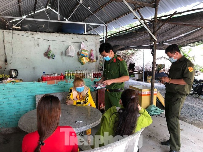 Vụ cà phê chòi ở Bình Dương: Sau 1 tuần xử lý không xong sẽ ‘xử’ cán bộ - ảnh 2