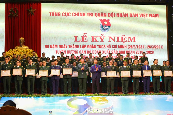 Tổng Cục Chính trị tuyên dương Gương mặt trẻ tiêu biểu toàn quân năm 2020 - ảnh 5