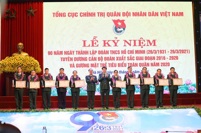 Tổng Cục Chính trị tuyên dương Gương mặt trẻ tiêu biểu toàn quân năm 2020 - ảnh 3