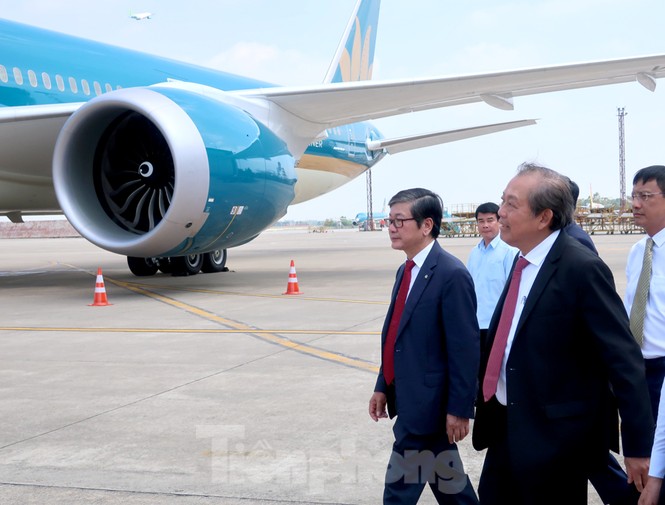 Cận cảnh chiếc tàu bay thứ 100 hiện đại nhất của Việt Nam - ảnh 1