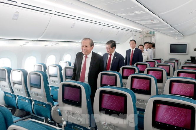 Cận cảnh chiếc tàu bay thứ 100 hiện đại nhất của Việt Nam - ảnh 4