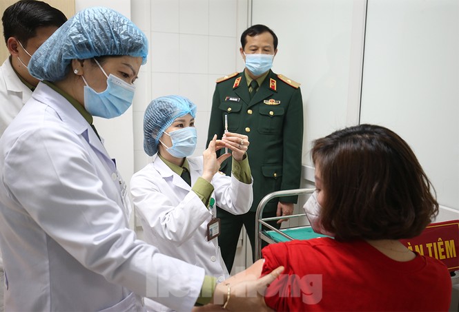 Tiêm thử nghiệm vắc xin ngừa COVID-19 giai đoạn 2 cả người có bệnh lý nền - ảnh 9