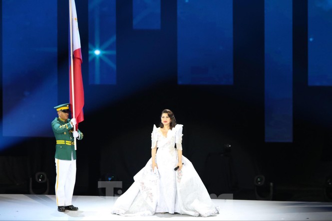 SEA Games 30 chính thức bắt đầu sau lễ khai mạc lung linh sắc màu - ảnh 1