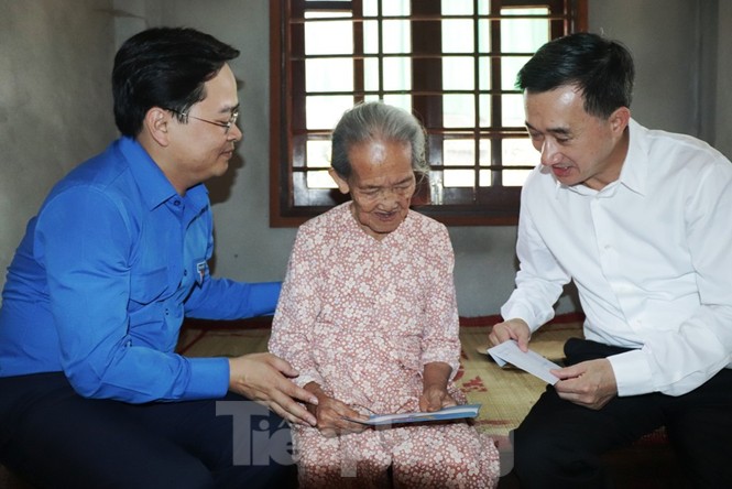 Thiết thực, ý nghĩa chặng hai hành trình ‘Tôi yêu Tổ quốc tôi’ năm 2020 tại Huế - ảnh 15