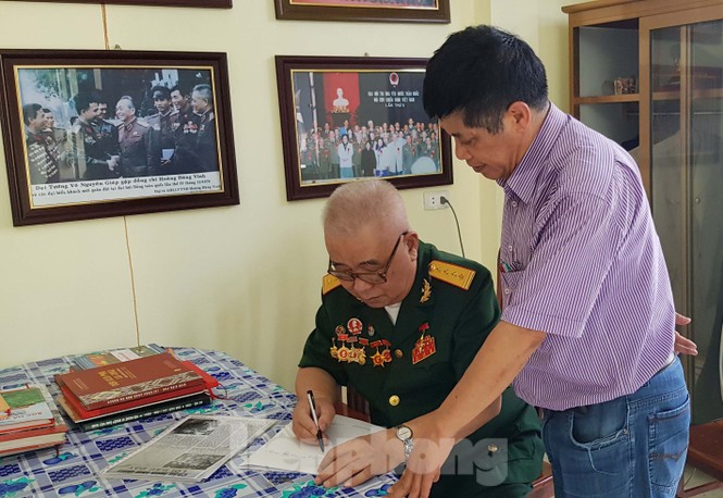 Thăm phòng lưu niệm của chiến binh cuối cùng trong tổ bắt sống tướng Đờ Cát - ảnh 1