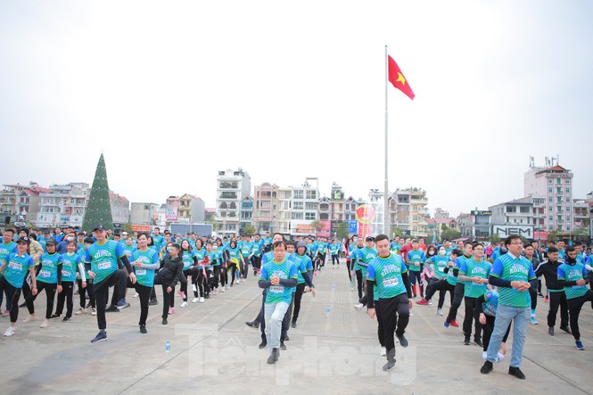 Sôi nổi giải chạy