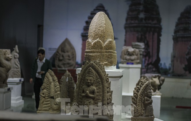 Chiêm ngưỡng vẻ đẹp phù điêu nữ thần Sarasvati vừa được công nhận bảo vật quốc gia - ảnh 3