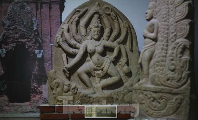 Chiêm ngưỡng vẻ đẹp phù điêu nữ thần Sarasvati vừa được công nhận bảo vật quốc gia - ảnh 6