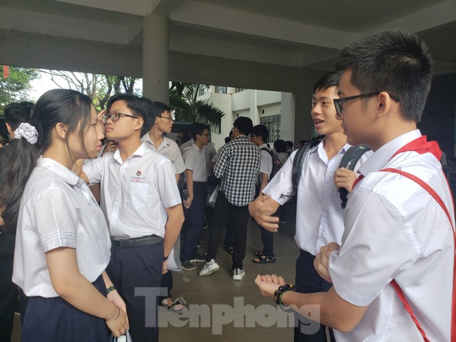 Thí sinh Đà Nẵng tranh thủ ôn tập trước giờ G - ảnh 5