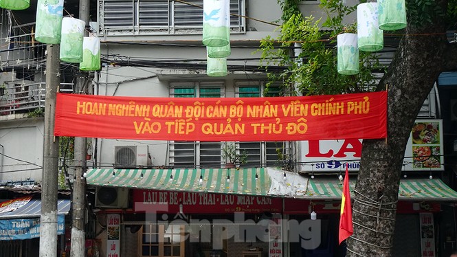 Tái hiện thời khắc lịch sử giải phóng Thủ đô cách đây 65 năm - ảnh 6