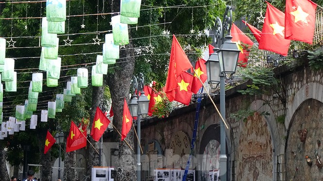 Tái hiện thời khắc lịch sử giải phóng Thủ đô cách đây 65 năm - ảnh 8
