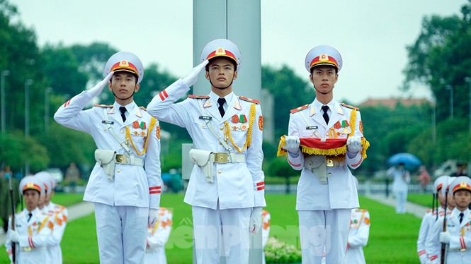 Lễ thượng cờ rủ Quốc tang nguyên Tổng Bí thư Lê Khả Phiêu - ảnh 14