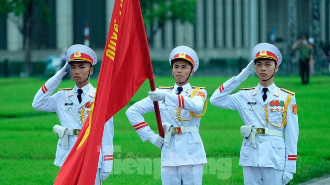 Lễ thượng cờ rủ Quốc tang nguyên Tổng Bí thư Lê Khả Phiêu - ảnh 15
