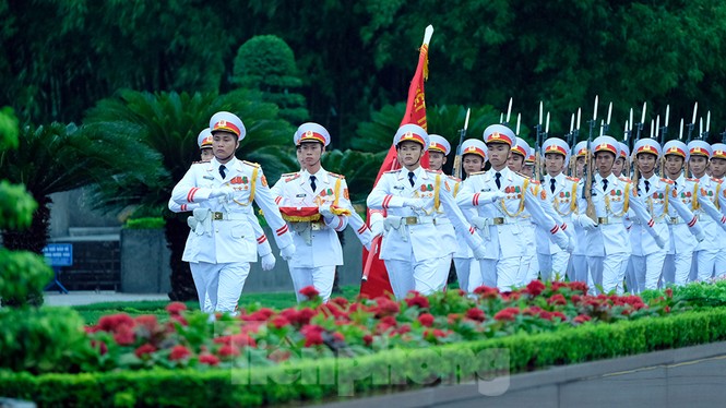 Lễ thượng cờ rủ Quốc tang nguyên Tổng Bí thư Lê Khả Phiêu - ảnh 18