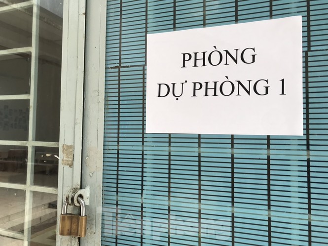 Bên trong điểm thi tốt nghiệp THPT tại TPHCM - ảnh 5