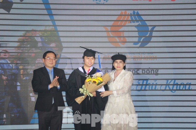 Báo Tiền Phong công bố danh sách sinh viên nhận học bổng “Nâng bước thủ khoa 2020” - ảnh 1