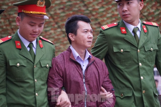 Kẻ bắt cóc, hiếp giết nữ sinh đề nghị điều tra lại vụ án - ảnh 1