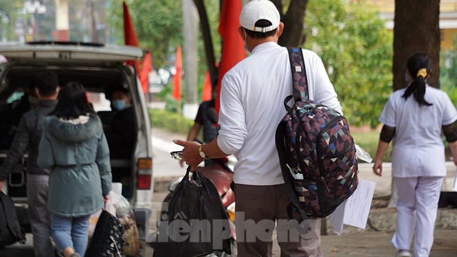 Hải Phòng: Vỡ òa niềm vui hoàn tất cách ly, về nhà ăn Tết - ảnh 10