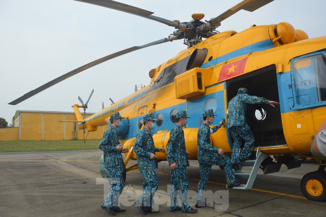 Đoàn Không quân Ba Vì diễn tập ứng phó tình huống 30 nghìn người mắc Covid-19 - ảnh 6