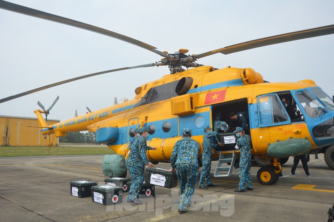 Đoàn Không quân Ba Vì diễn tập ứng phó tình huống 30 nghìn người mắc Covid-19 - ảnh 3