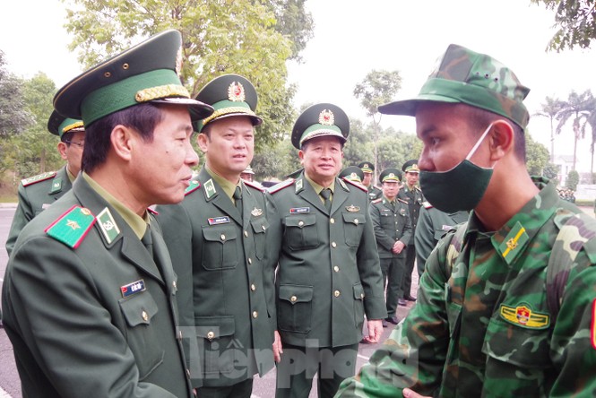 Tăng cường 2 tiểu đoàn Biên phòng lên biên giới chống dịch - ảnh 2