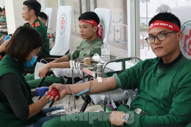 Sĩ quan quân đội tương lai hưởng ứng Chủ nhật Đỏ lần thứ XIII - ảnh 10