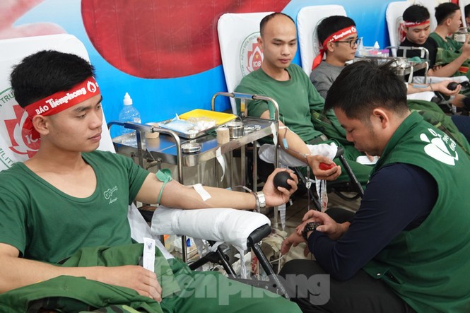 Sĩ quan quân đội tương lai hưởng ứng Chủ nhật Đỏ lần thứ XIII - ảnh 9