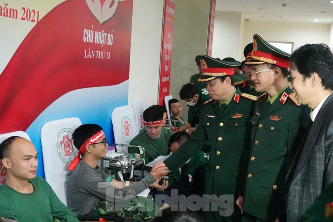 Sĩ quan quân đội tương lai hưởng ứng Chủ nhật Đỏ lần thứ XIII - ảnh 8