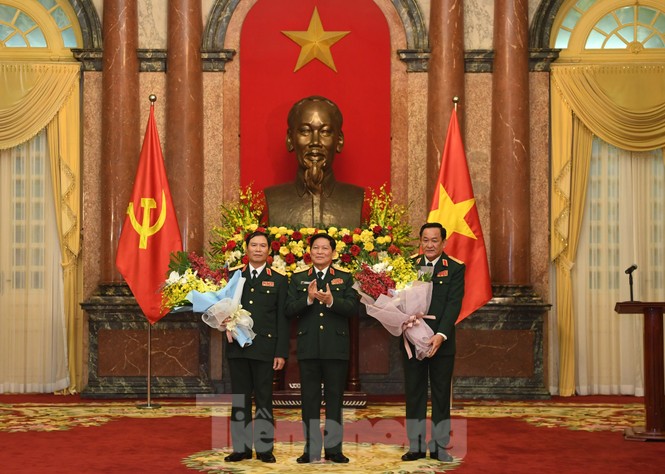 Hai Thứ trưởng Quốc phòng được thăng quân hàm Thượng tướng - ảnh 2