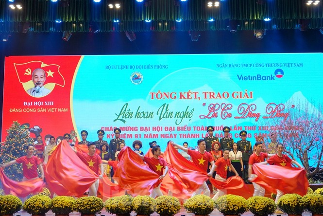Trao giải Liên hoan ‘Lời ca dâng Đảng’ - ảnh 2