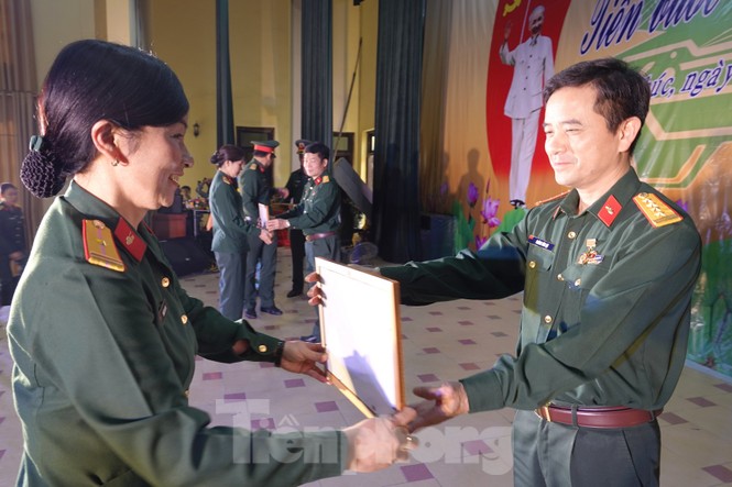 Tuổi trẻ Tăng thiết giáp tiến bước dưới cờ Đảng - ảnh 6