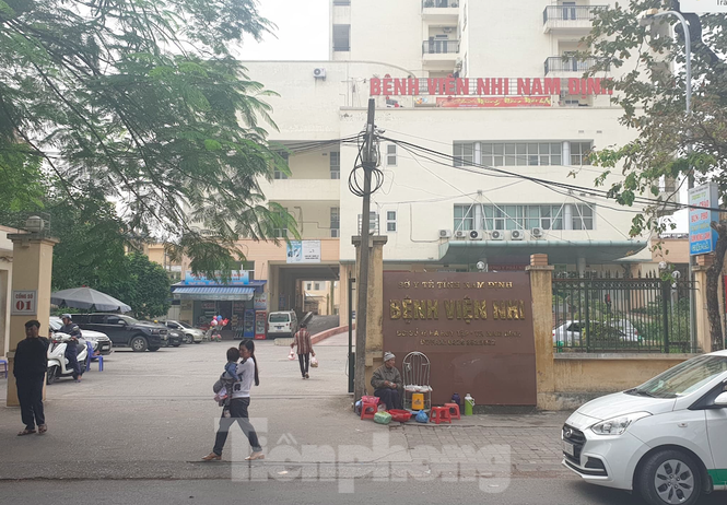 Cấm đi khỏi nơi cư trú 2 điều dưỡng khác trong vụ 'ăn cắp' thuốc tại viện nhi - ảnh 3