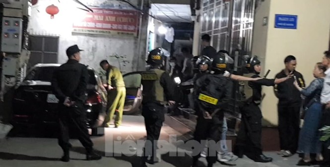 Tạm giữ hình sự, khám xét nhà 'ông trùm' cho vay nặng lãi Thái Bình - ảnh 3