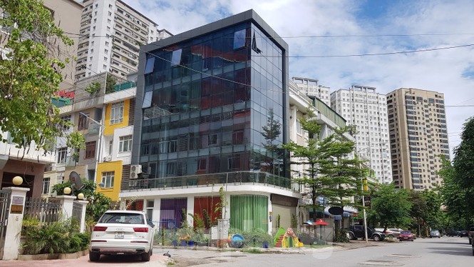 Hà Nội 'lệnh' các quận báo cáo việc nở rộ công trình 'cung điện, lâu đài' hợp thửa - ảnh 4