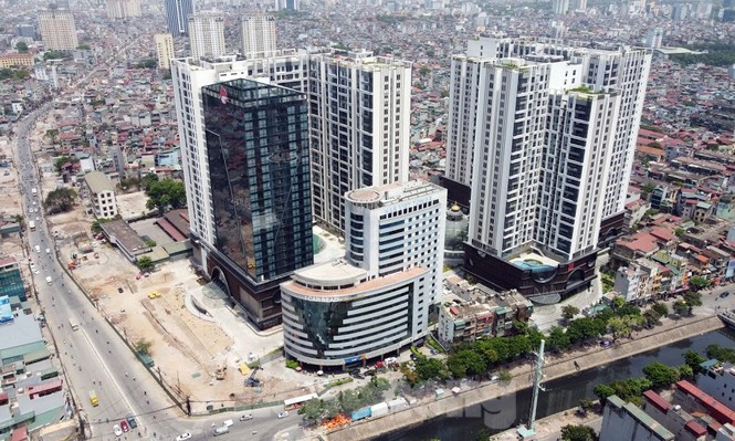 Thanh tra Bộ Xây dựng ‘sờ gáy’ loạt công trình sai phép ở Hà Nội - ảnh 1