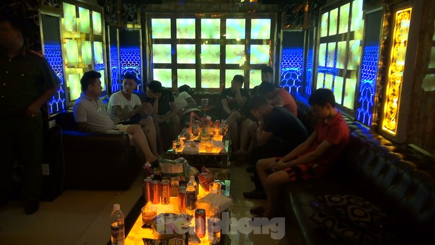 Đột kích nhà hàng ở Sài Gòn phát hiện hàng chục người đang phê ma tuý - ảnh 1