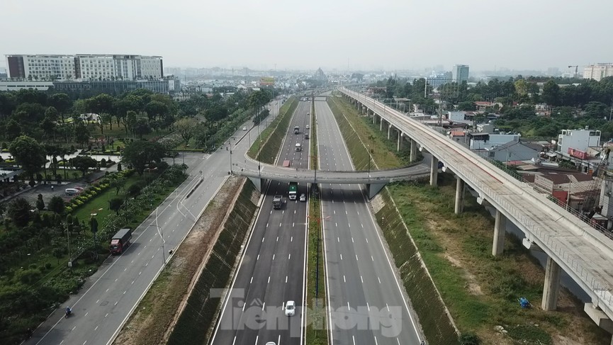 Nhìn từ trên cao nút giao thông cửa ngõ phía Đông Sài Gòn vừa thông xe - ảnh 9