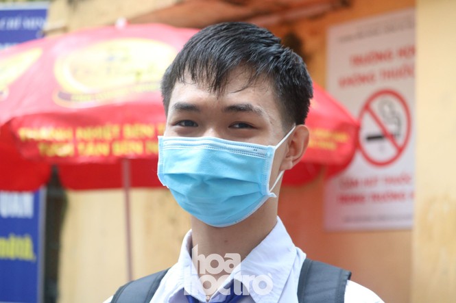 Kết thúc buổi thi sáng 10/08, sĩ tử có cảm nghĩ trái chiều về bài thi Tổ hợp - ảnh 7