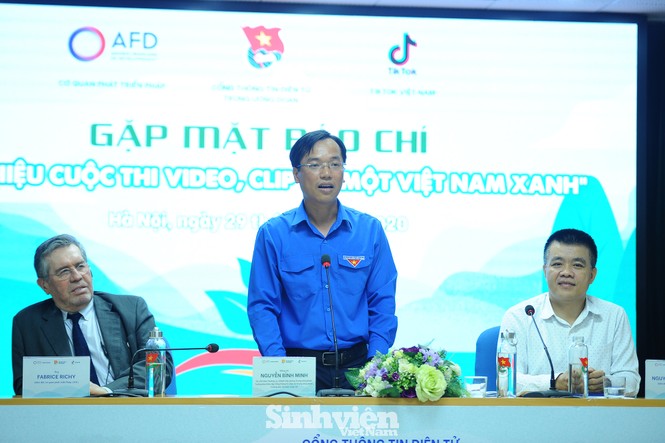 Hoa hậu Ngọc Hân cùng các bạn trẻ hưởng ứng