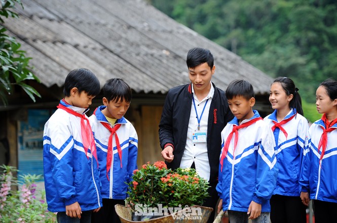 Đẩy mạnh giáo dục đạo đức lối sống cho học sinh, sinh viên trong năm học mới - ảnh 1