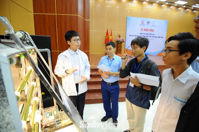 169 thí sinh tham dự vòng sơ khảo phía Bắc Hội thi Tin học trẻ toàn quốc - ảnh 6