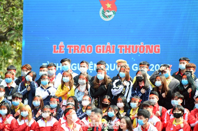10 gương mặt nhận giải thưởng Tình nguyện Quốc gia năm 2020 - ảnh 2