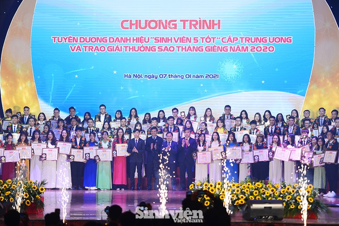 Tuyên dương 198 cá nhân và 24 tập thể “Sinh viên 5 tốt” cấp T.Ư - ảnh 6
