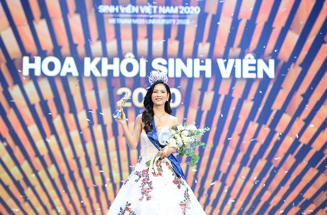 Nhan sắc rạng ngời của nữ sinh viên giành vương miện Hoa khôi Sinh viên Việt Nam 2020 - ảnh 1